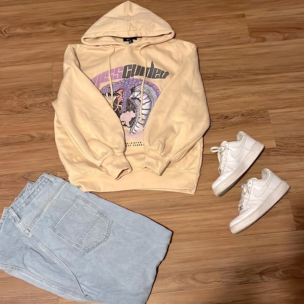 Missguided Cream Hoodie🍂
